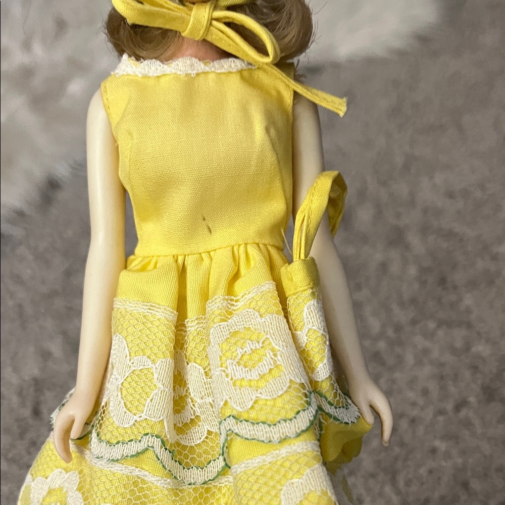 Vintage Francie doll in Fresh as a Daisy #1254 - Picture 3 of 5